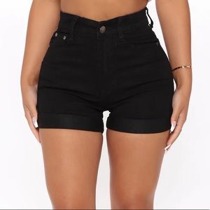 Fashion Nova Hight Wasted Shorts